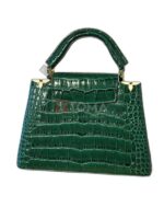 lv 2084652 - Image 4