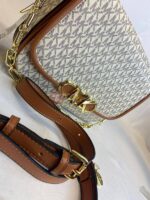 MK 100828-2 - Image 3