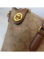 coach 897 - Image 3