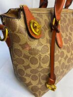 coach 897-2 - Image 3