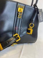 GUESS 6918 - Image 4