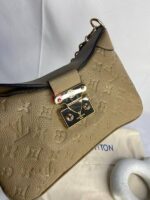 LV 46659-2 - Image 4