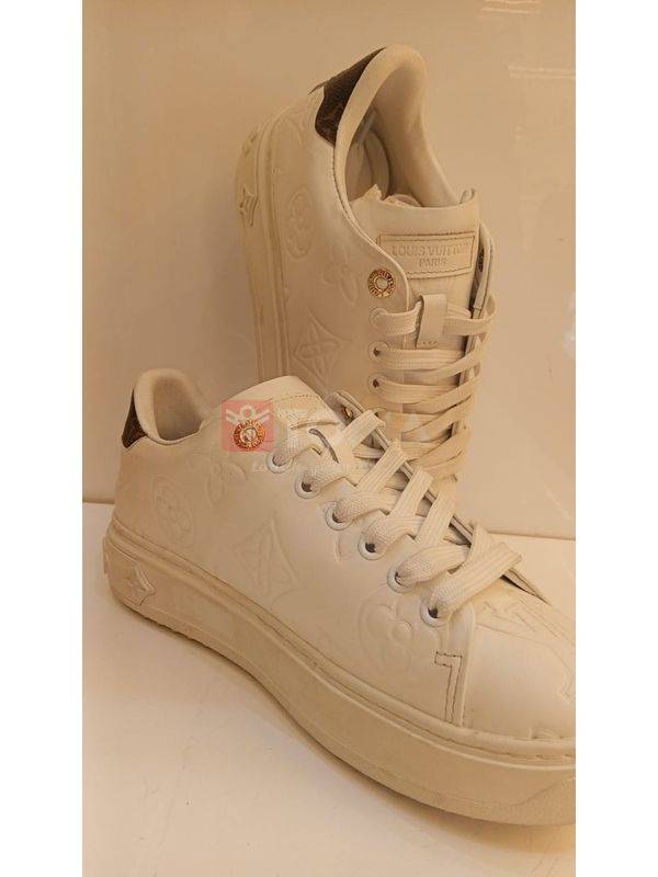 2545 louis vuitton white time out - Image 1