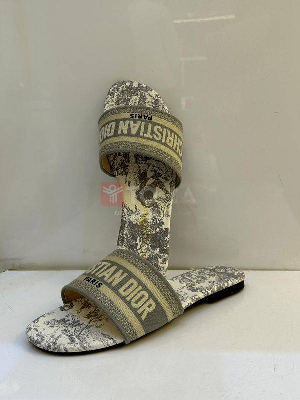 3882 DWAY SLIDE - Image 1