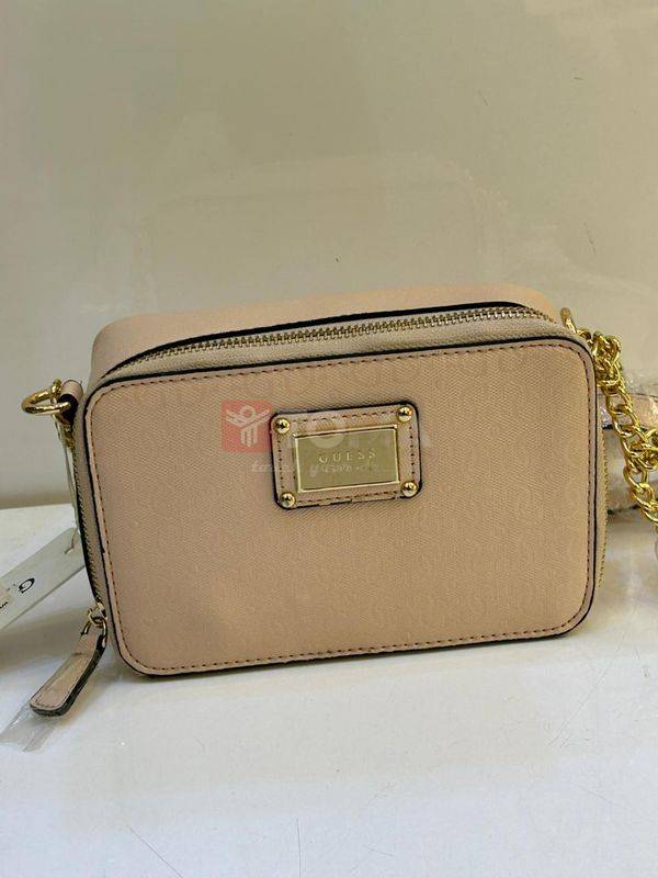 5426 guess 7876182 - Image 1