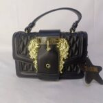 سبب الخصم ديفو بسيط جدا في اللوجو