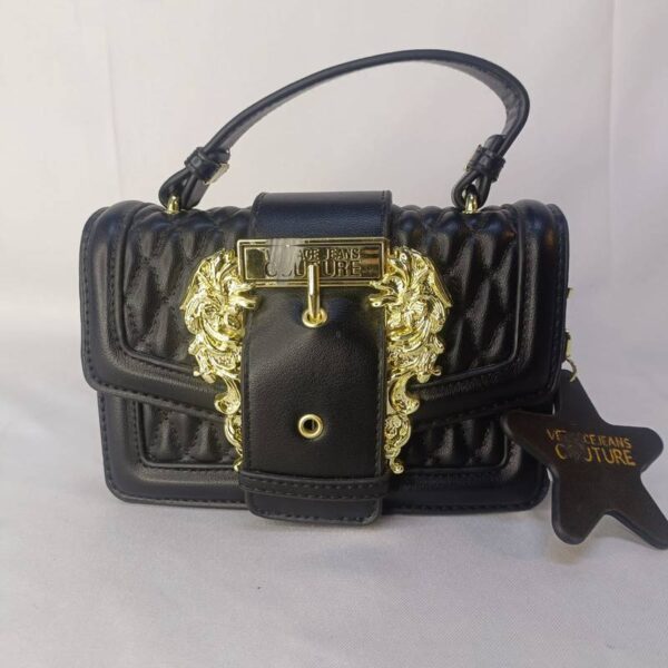 سبب الخصم ديفو بسيط جدا في اللوجو