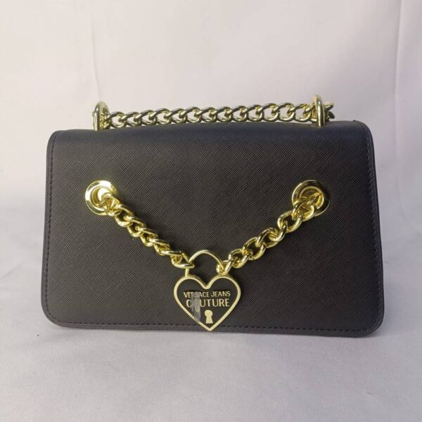 سبب الخصم ديفو بسيط جدا في اللوجو