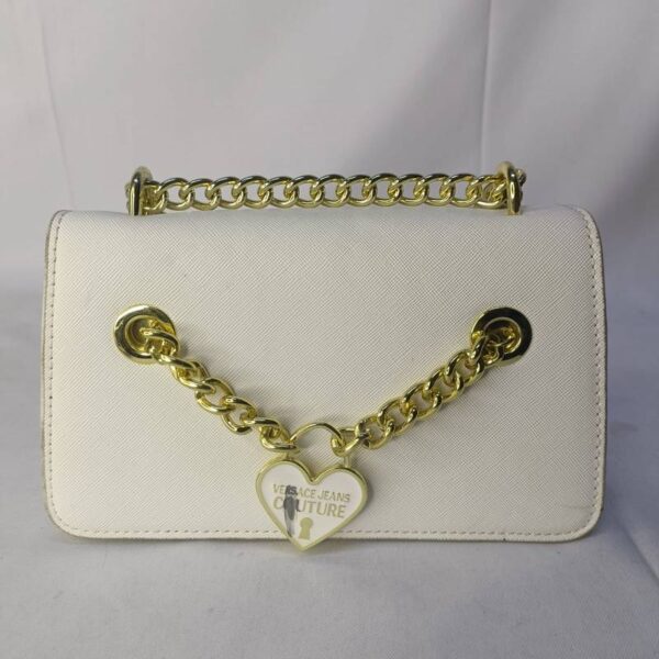 سبب الخصم ديفو بسيط جدا في اللوجو