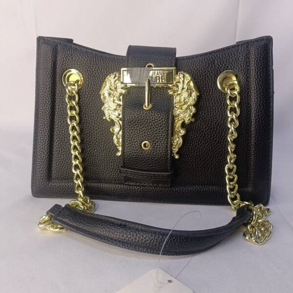 سبب الخصم ديفو بسيط جدا في اللوجو