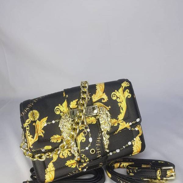 سبب الخصم ديفو بسيط جدا في اللوجو