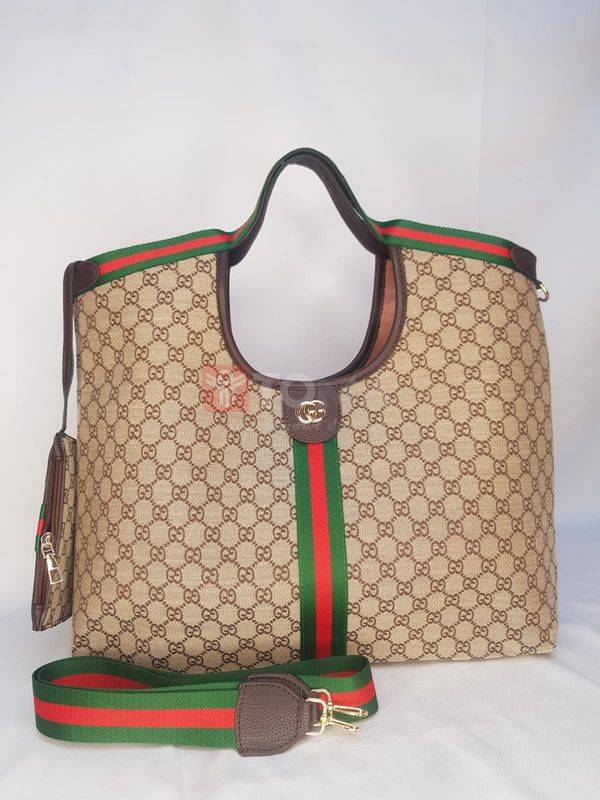 7370 gucci 7370 - Image 1